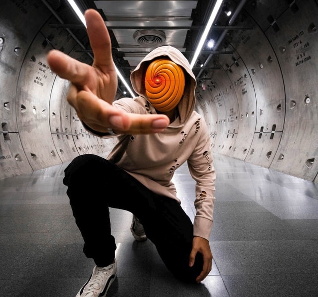 „Was für eine Politik, unsere Heimat zu überschwemmen mit Millionen Kulturfremden“, ruft Weidel dann