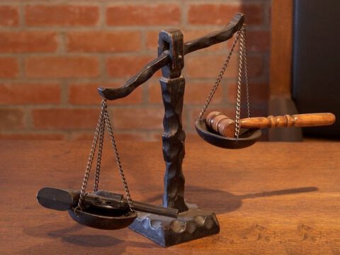 Ermittlungen gegen Salafisten-Influencerin nach Fahrzeugkontrolle in Köln Ermittlungen gegen Salafisten-Influencerin nach Fahrzeugkontrolle in Köln