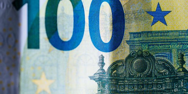 Die Jugend wird über den Tisch gezogen