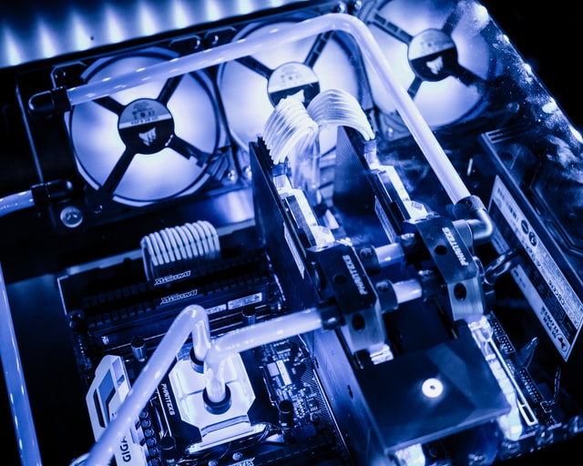 Neustart der Produktion – Chancen digitaler Umbrüche für Industrieexpert:innen