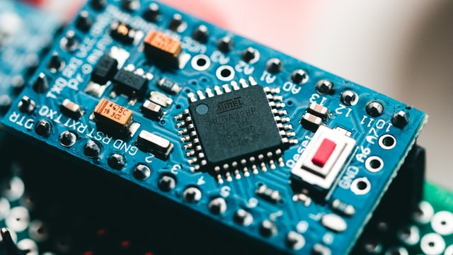 Neustart der Produktion – Chancen digitaler Umbrüche für Industrieexpert:innen