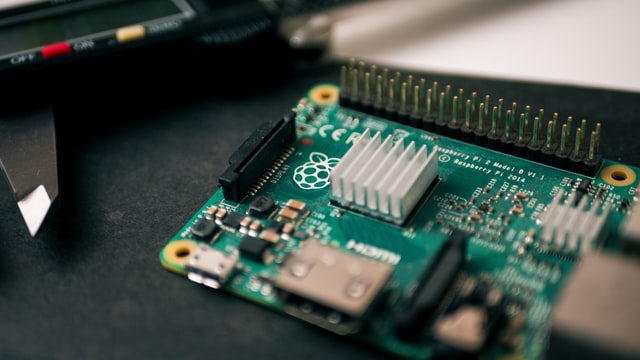 Neustart der Produktion – Chancen digitaler Umbrüche für Industrieexpert:innen