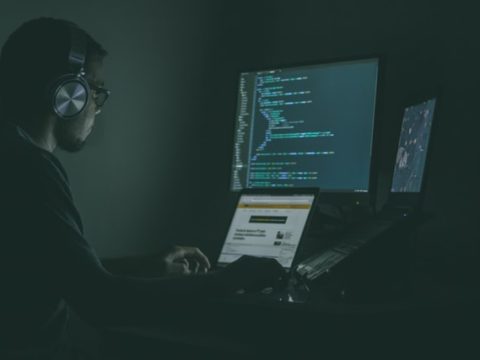 Neustart der Produktion – Chancen digitaler Umbrüche für Industrieexpert:innen
