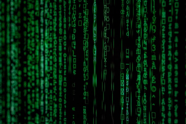 Neustart der Produktion – Chancen digitaler Umbrüche für Industrieexpert:innen Neustart der Produktion – Chancen digitaler Umbrüche für Industrieexpert:innen