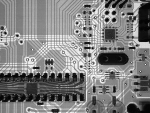 Neustart der Produktion – Chancen digitaler Umbrüche für Industrieexpert:innen Neustart der Produktion – Chancen digitaler Umbrüche für Industrieexpert:innen