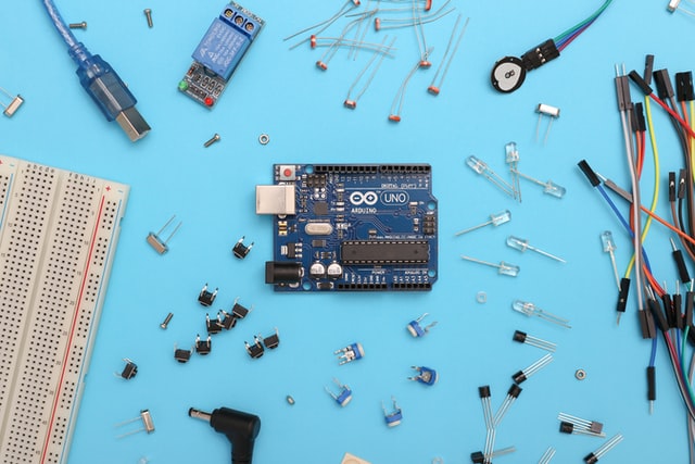 Neustart der Produktion – Chancen digitaler Umbrüche für Industrieexpert:innen