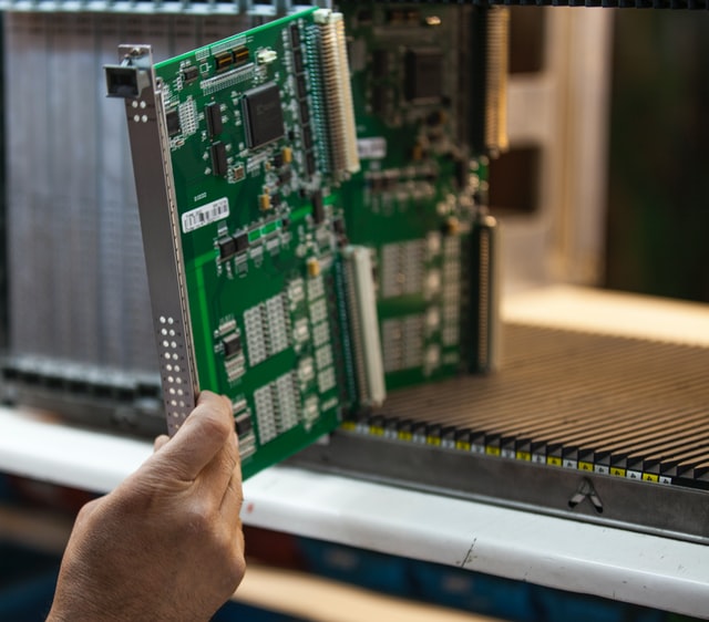 Neustart der Produktion – Chancen digitaler Umbrüche für Industrieexpert:innen