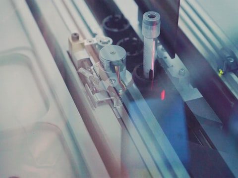 Neustart der Produktion – Chancen digitaler Umbrüche für Industrieexpert:innen Neustart der Produktion – Chancen digitaler Umbrüche für Industrieexpert:innen