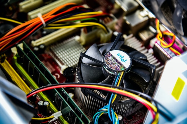 Neustart der Produktion – Chancen digitaler Umbrüche für Industrieexpert:innen